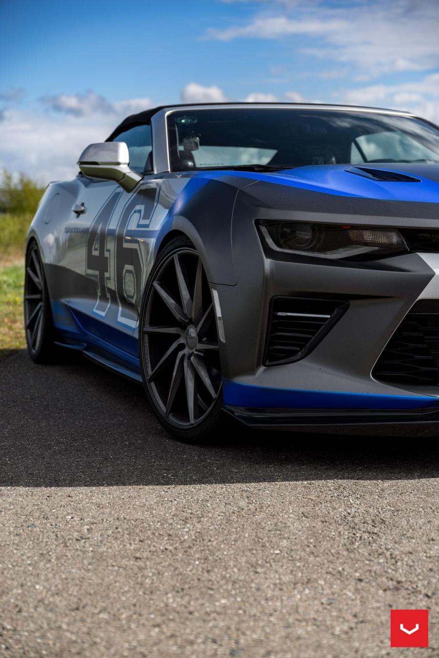 Детали экстерьера Chevrolet Camaro SS Convertible on Vossen Wheels (CVT) 2017 года  (фото 20 из 20)